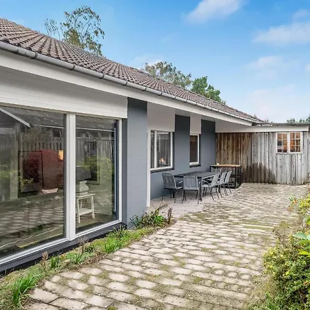 펜션 Awesome In With Wifi And 4 Bedrooms Millinge